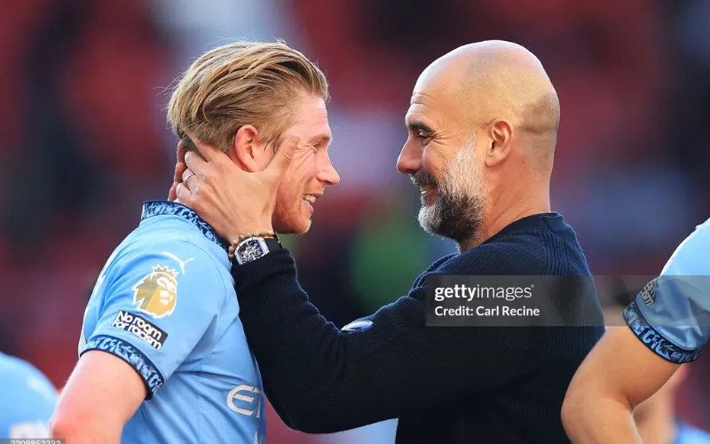 Pep Guardiola ca ngợi tài năng của De Bruyne.